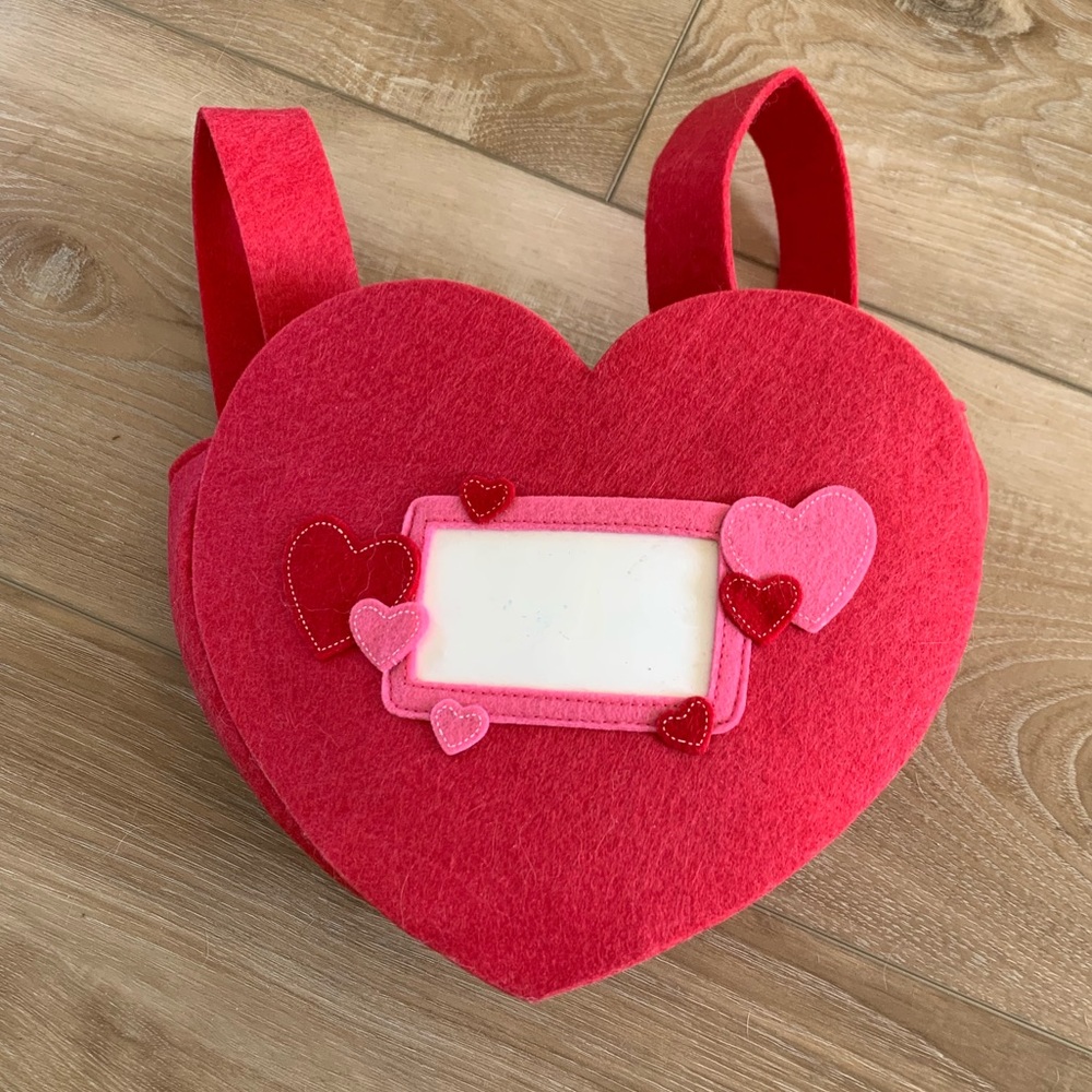 NWOT Child’s Valentines Felt Back Pack